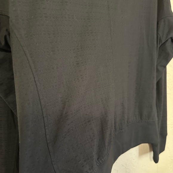 ❤️‍🔥2/$20❤️‍🔥Women’s The North Face Mesh Zip Up Jacket Size Medium - Picture 5 of 6